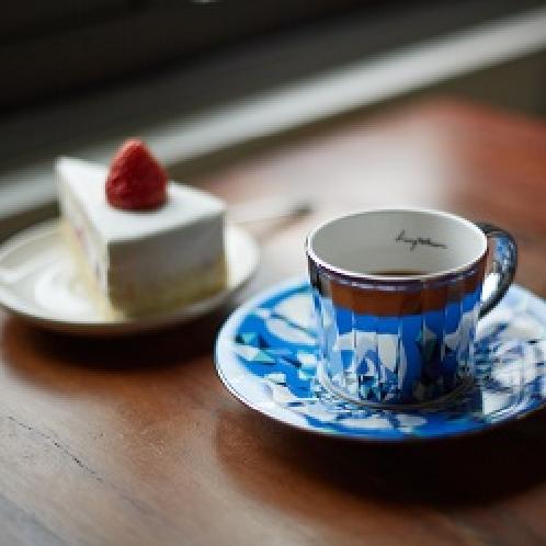 Luycho Mirror Cup & Saucer - Polar Bear
