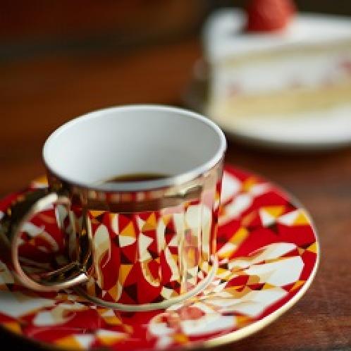  Luycho Mirror Cup & Saucer - African Elephant