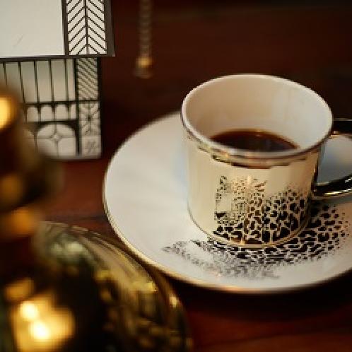  Luycho Mirror Cup & Saucer - Amur Leopard